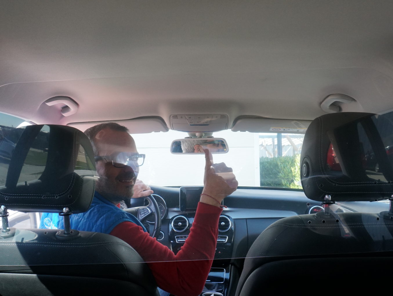 Taxi Schutzscheibe wird vom Staat bezahlt