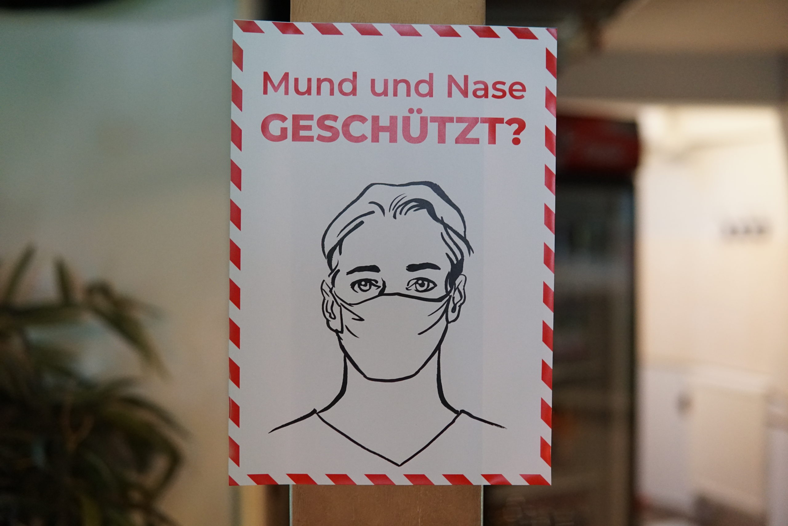 Aufkleber Mund und Nase geschützt?