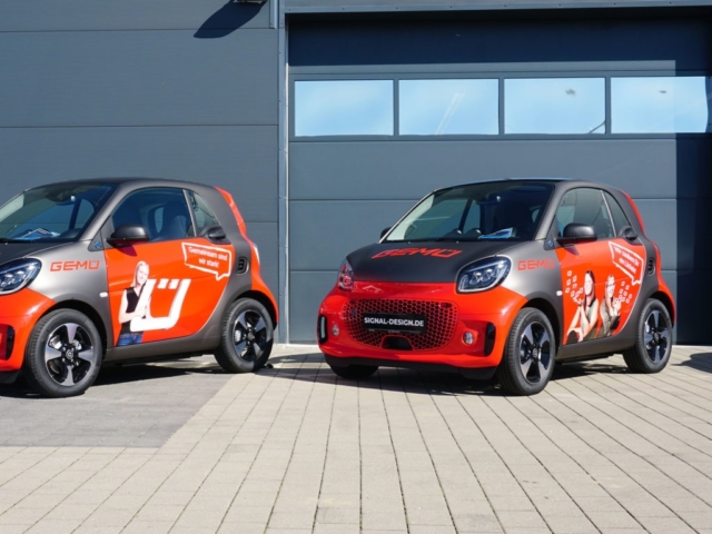 elektro fahrzeug mit nachhaltiger Folie