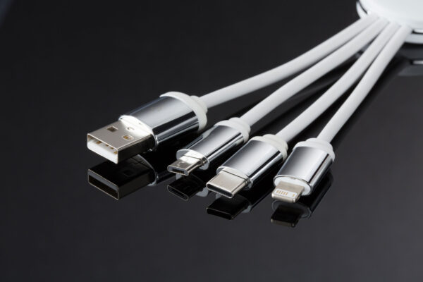 3-in-1-Ladekabel mit Logo Veredelung